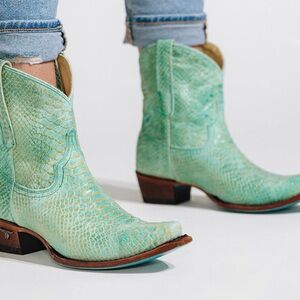 Emma Jane Tempting Turquoise Snakeskin Booties